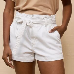 NWT American Eagle Super High Rise Paper Bag White Denim Mom Short - Size 2
